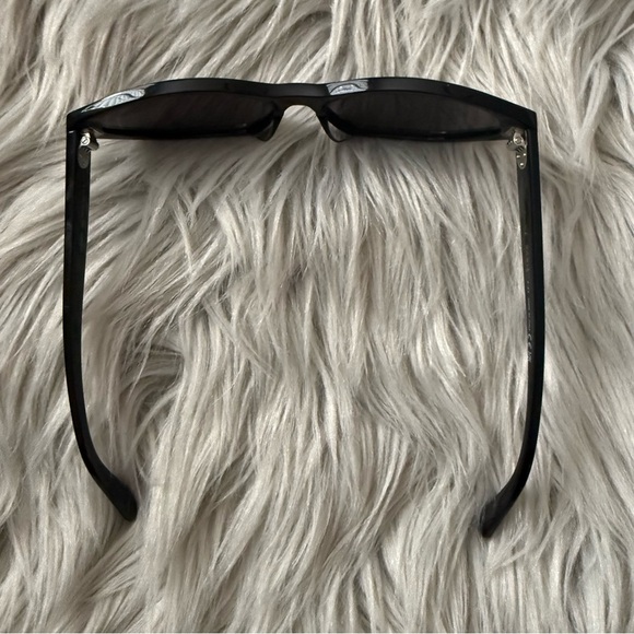 CELINE CL40251U Sunglasses in Black - Picture 7 of 14